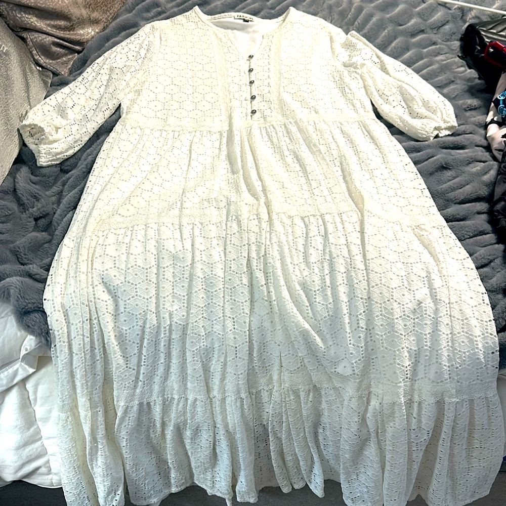 FAIR HOPE 2XL White Eyelets Long Dress pre loved in mint condition